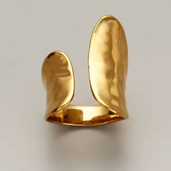 14K Gold Filled Hammered Ring - Picture 1 of 3